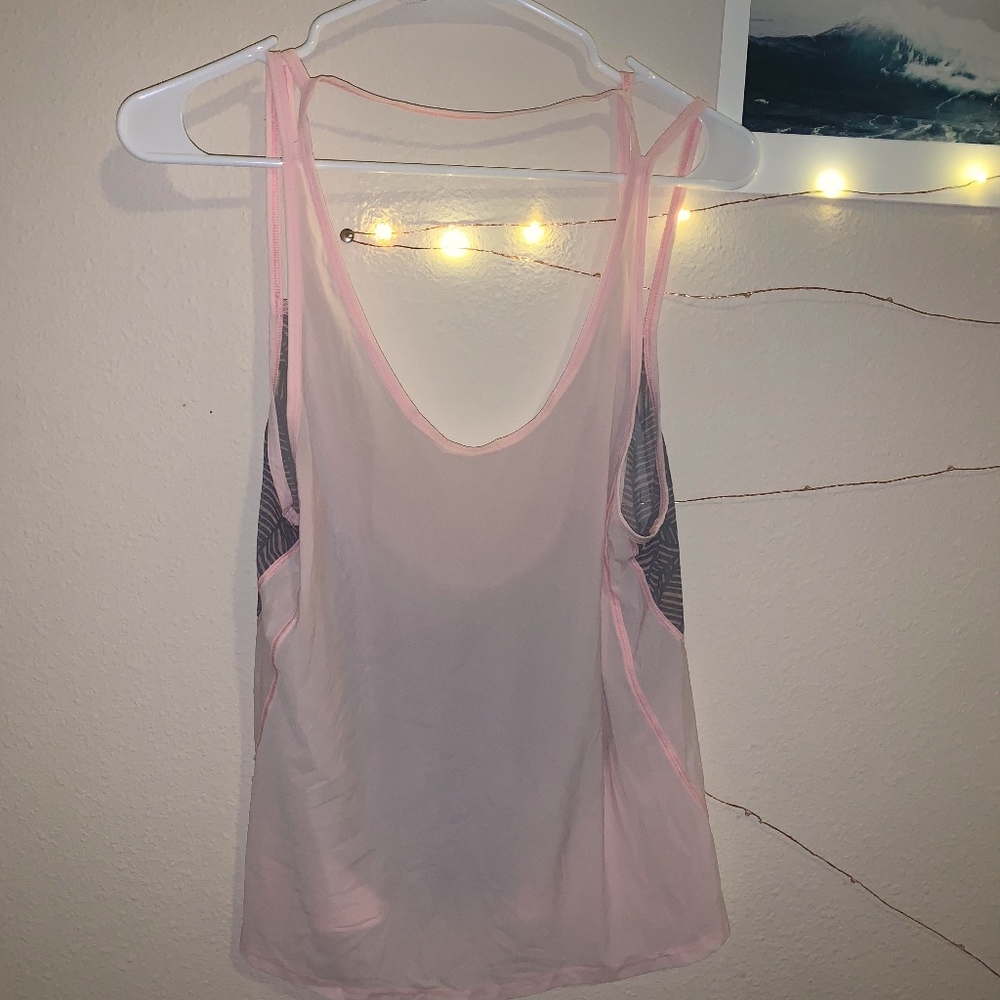 Lululemon exercise tank